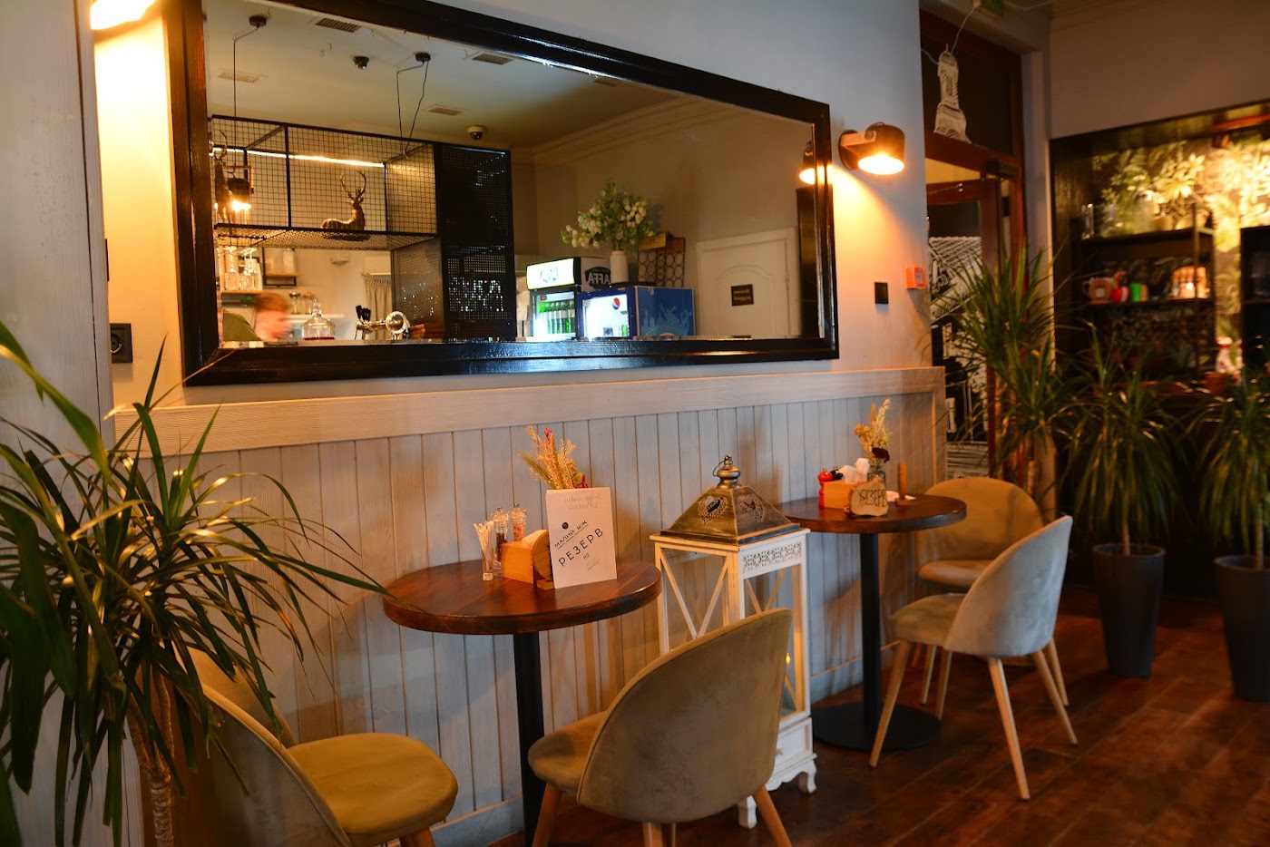 Малий Уж — Restaurant