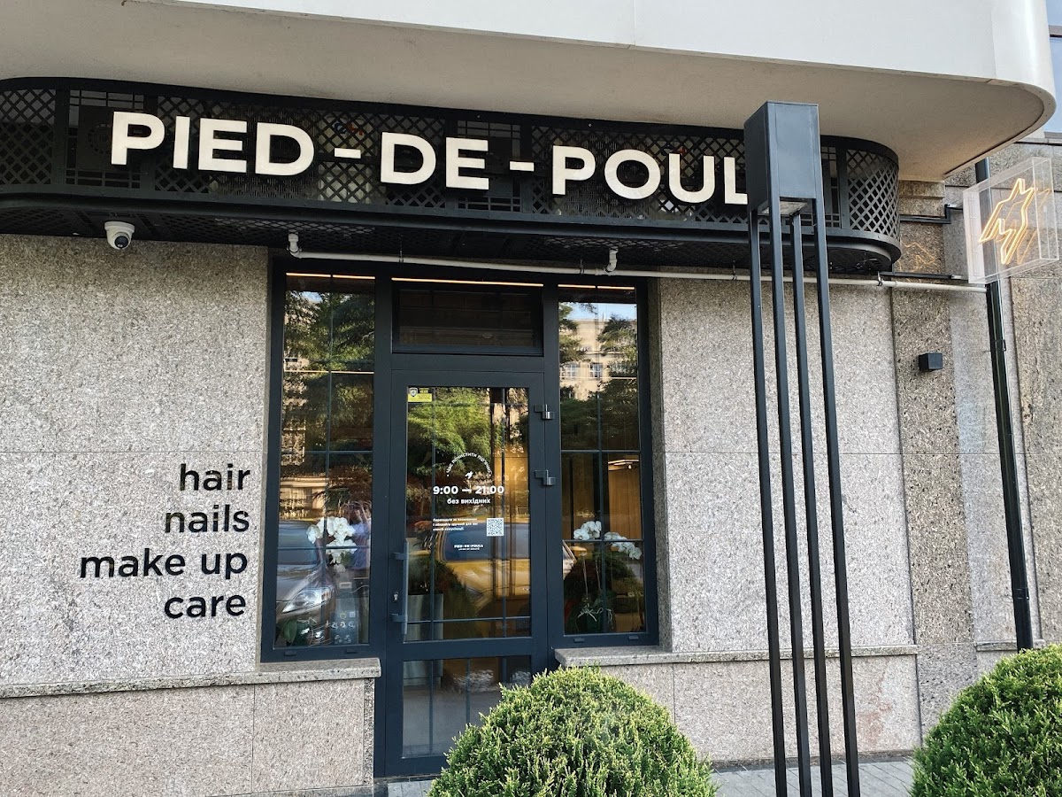 Pied-De-Poule — Beauty